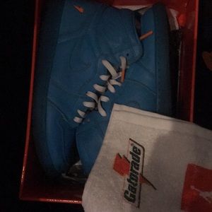 Jordan 1s Gatorades